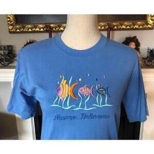 Resort Wear Nassau Bahamas Women’s T-shirt Size Small